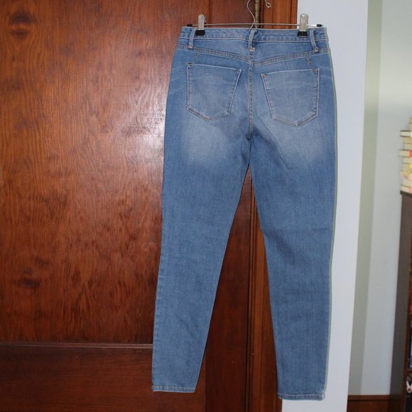 Mossimo High Rise Ripped Jegging Jean - Picture 5 of 6